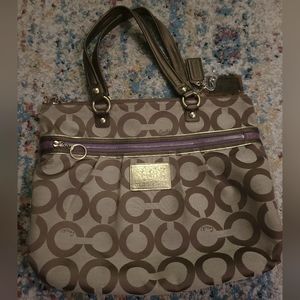 **PRICE DROPPED for Mothers Day**Coach Poppy handbag w/charms/tags